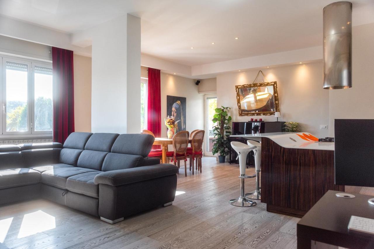 Apartment Luxury In Front Of Ponte Milvio Rome