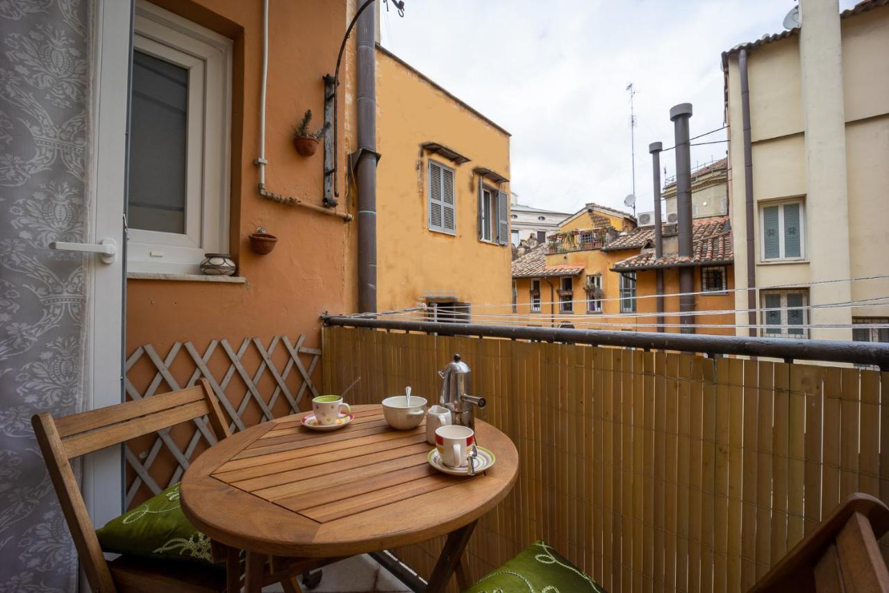 Apartment Trevi House Rome