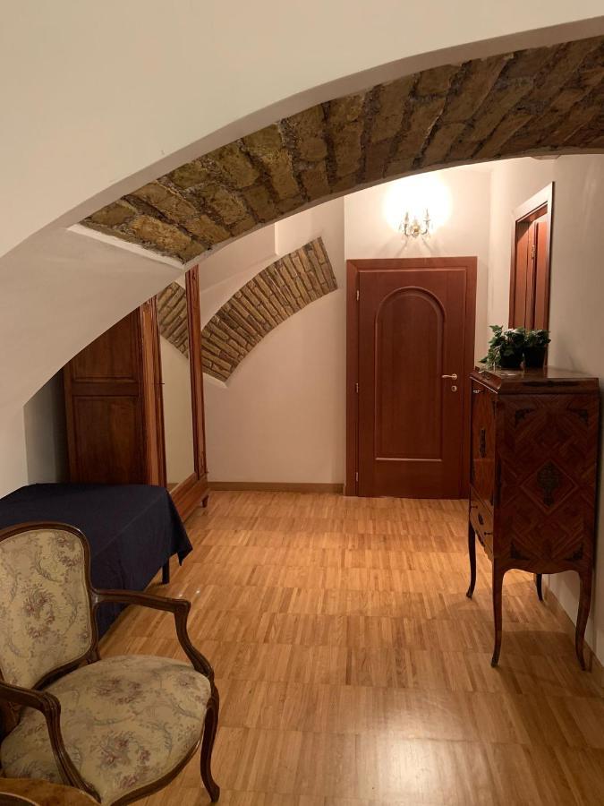 Residenza Tritone Luxury Trevi Fountain Holiday home