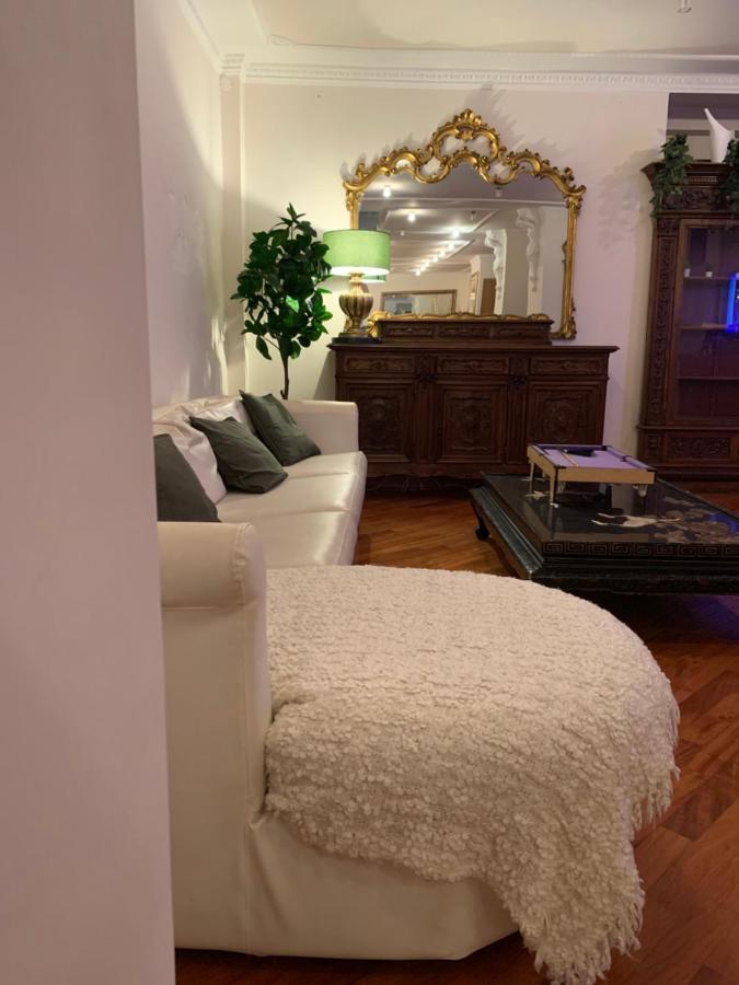 Residenza Tritone Luxury Trevi Fountain Holiday home *