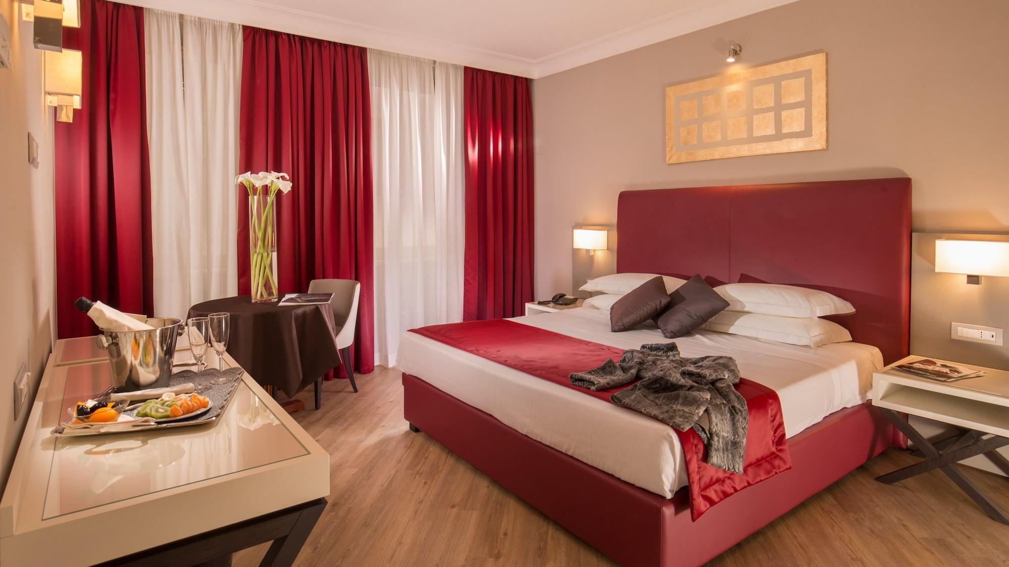 Ludovisi Palace Hotel Rome