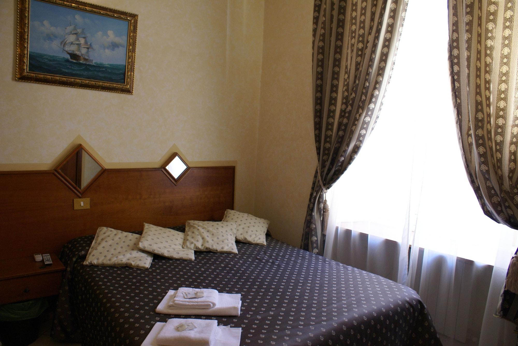 Hotel Farini Rome