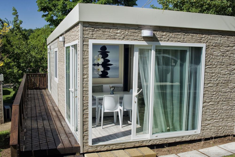 Flaminio Village Park Campsite 4*