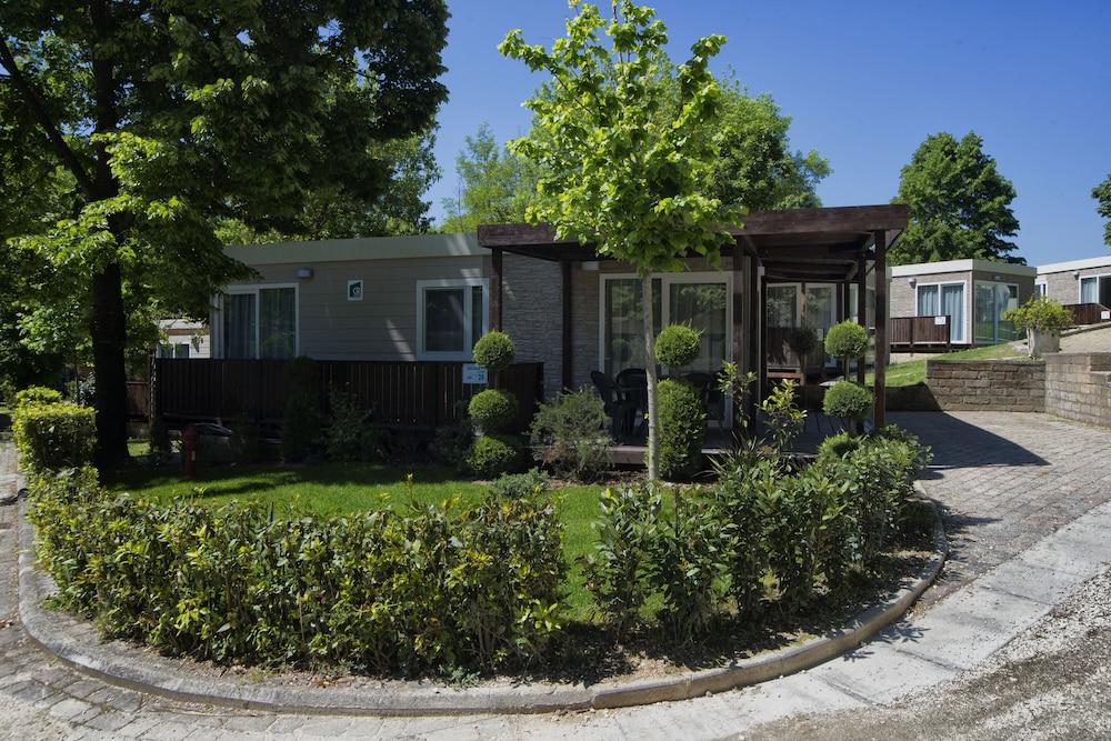 Flaminio Village Park Campsite 4*