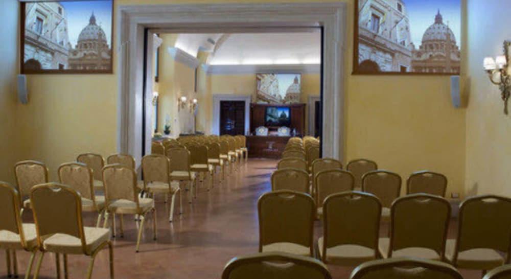 Hotel Palazzo Cardinal Cesi 4*