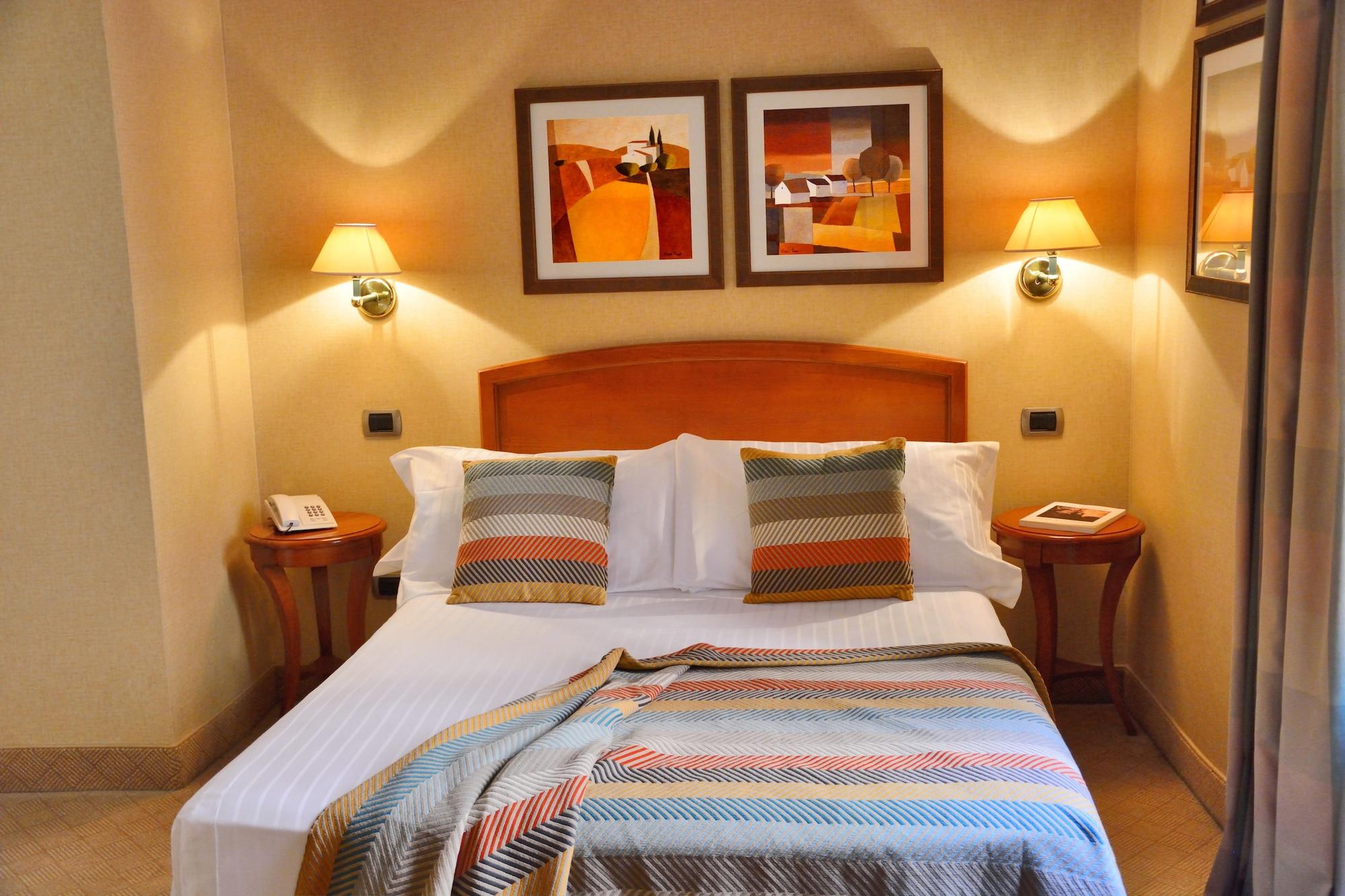 Apogia Lloyd Hotel 3*