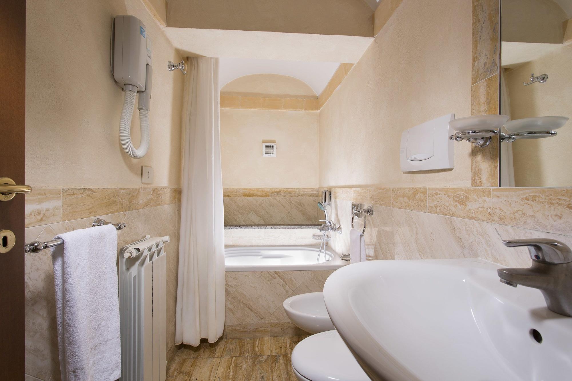 Hotel Teatro Pace 3*