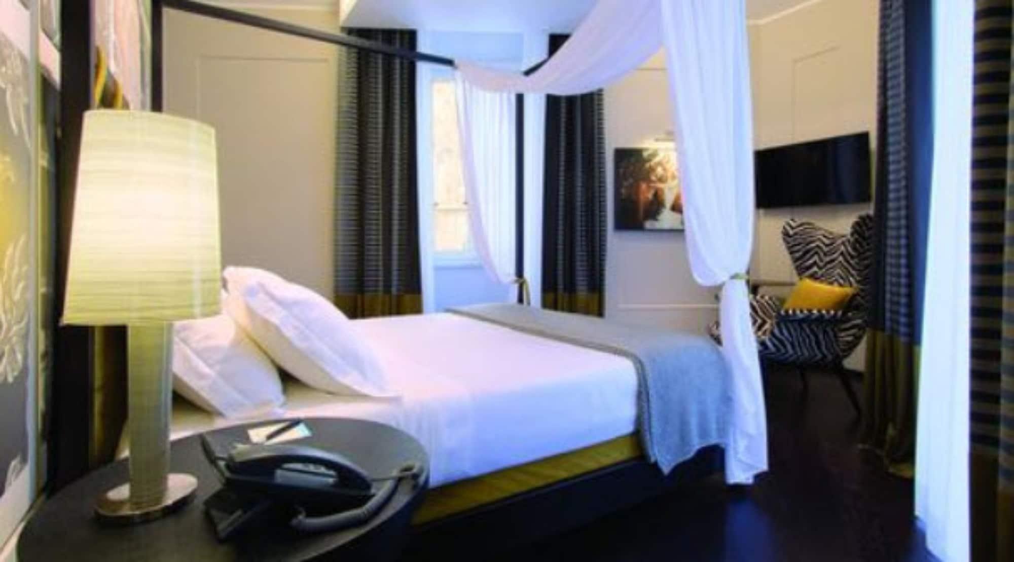 Hotel Stendhal Luxury Suites 4*