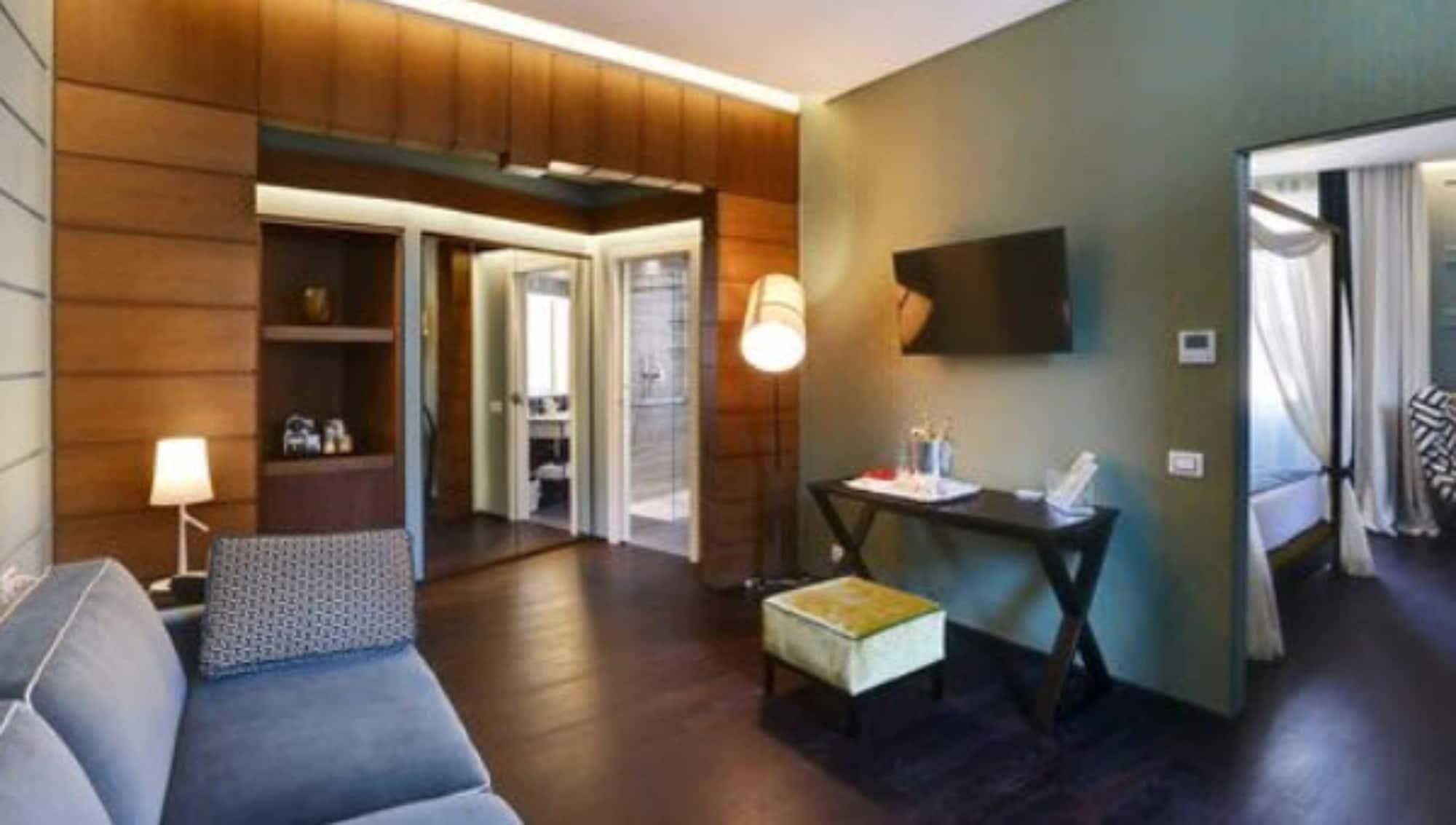 Hotel Stendhal Luxury Suites 4*