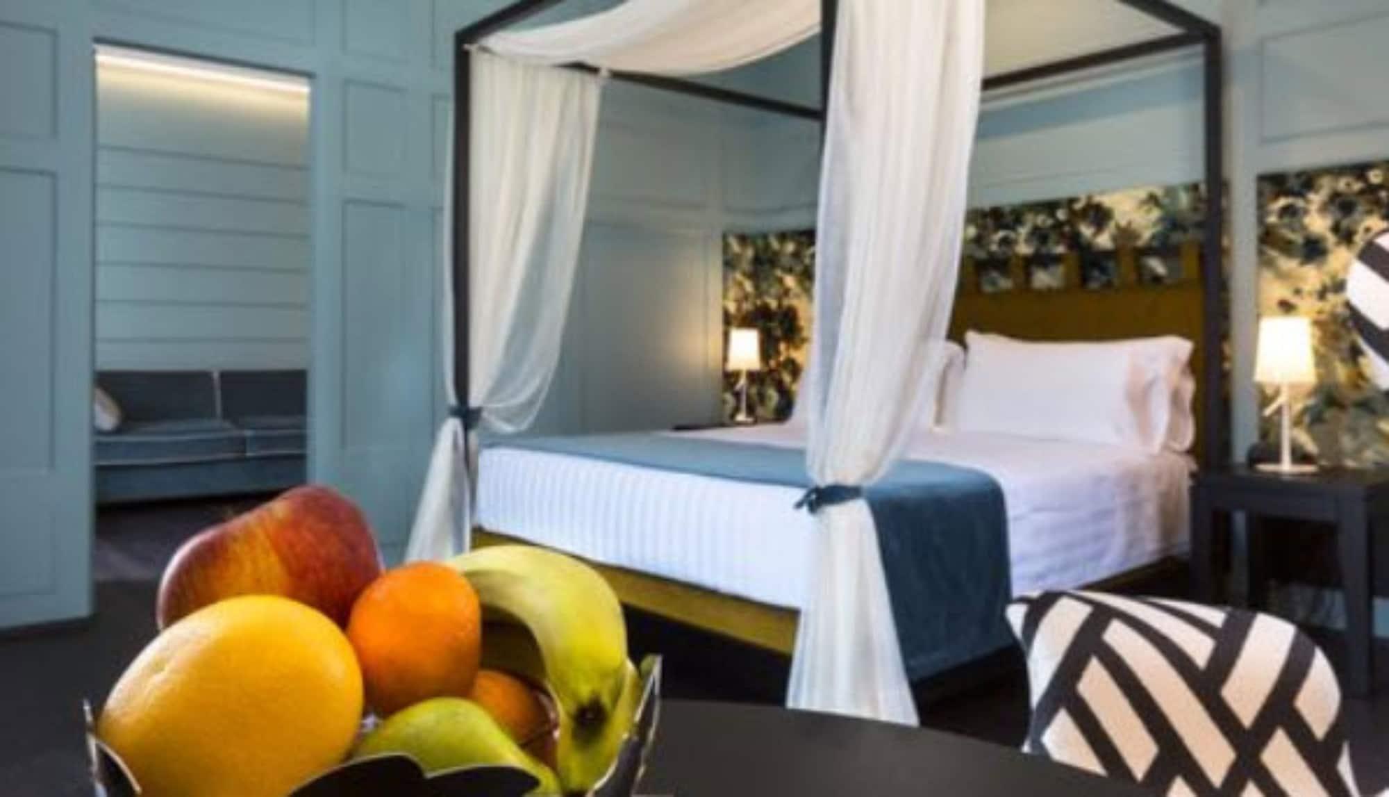 Stendhal Luxury Suites 4*