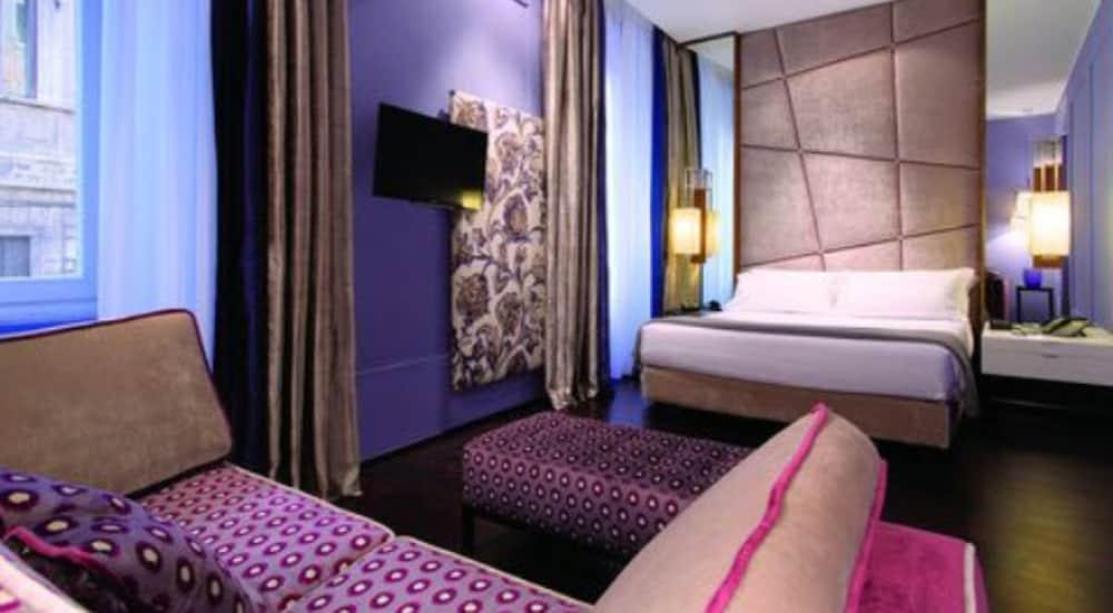 Stendhal Luxury Suites 4*