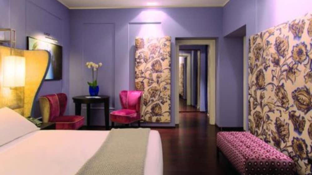 Stendhal Luxury Suites 4*