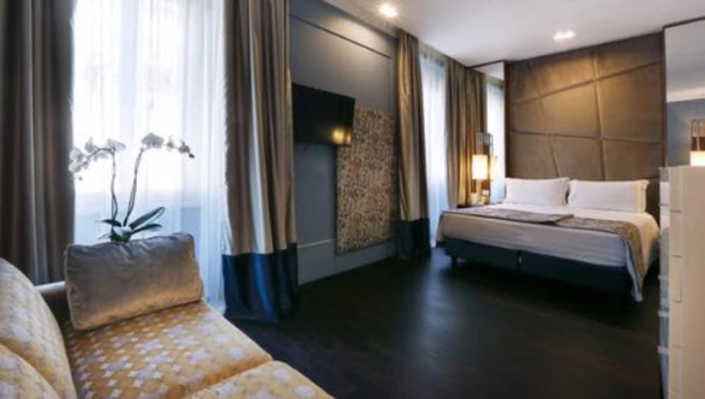 Hotel Stendhal Luxury Suites