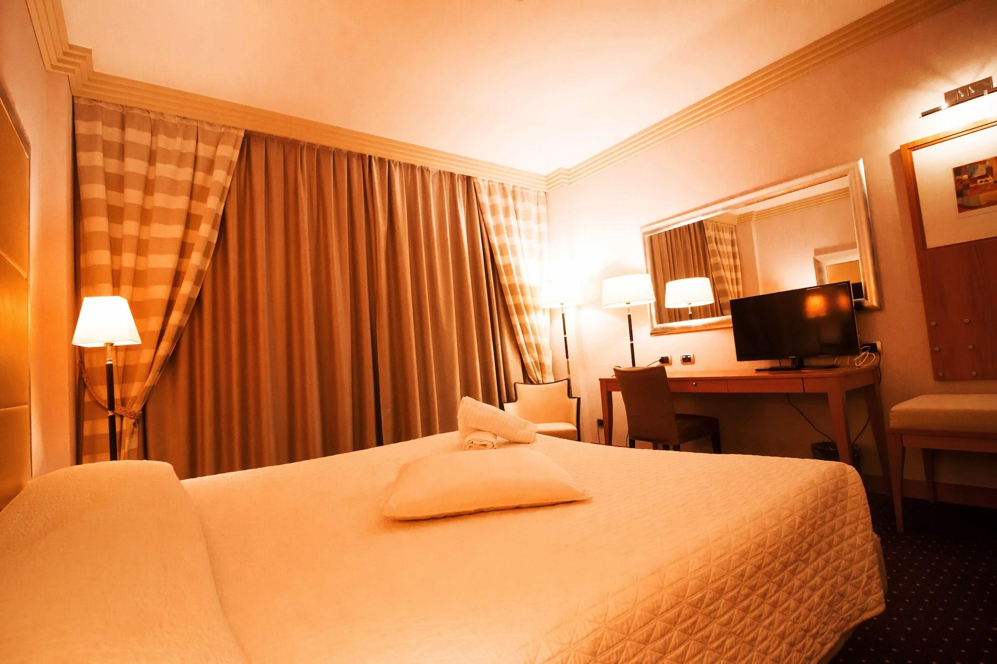 Hotel Papillo & 4*