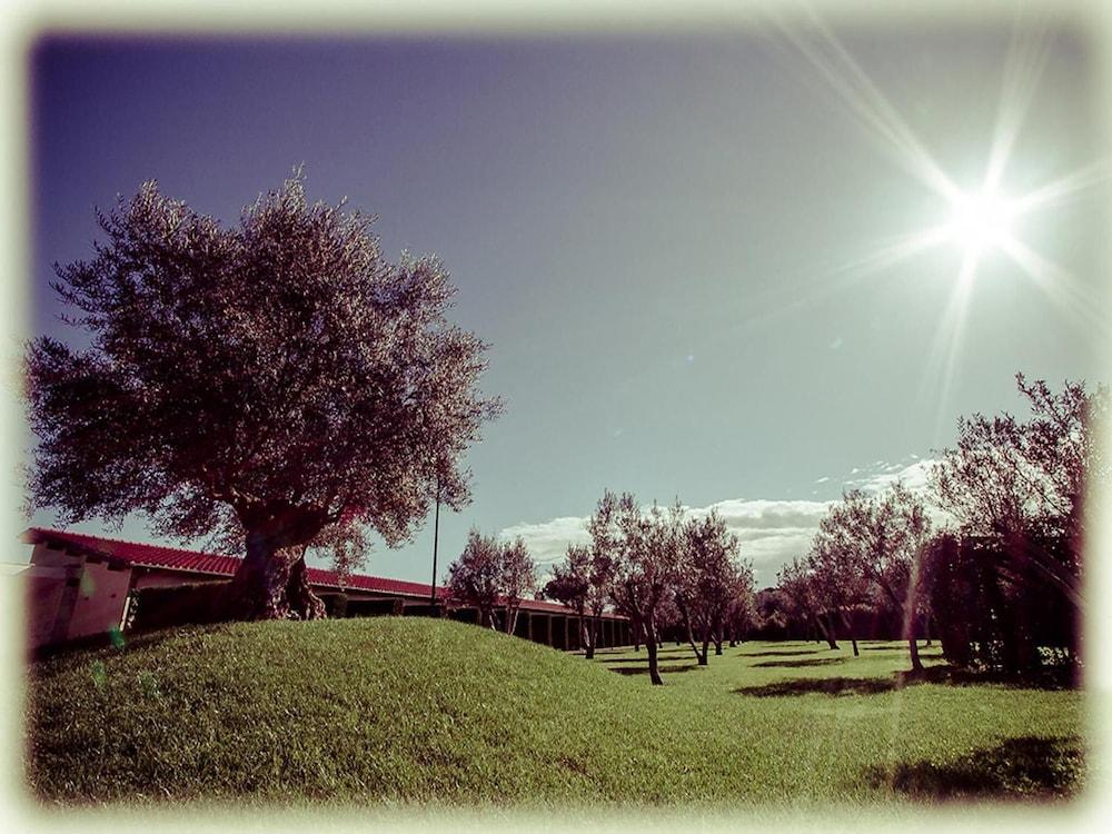 Ways Garden & Leisure Hotel