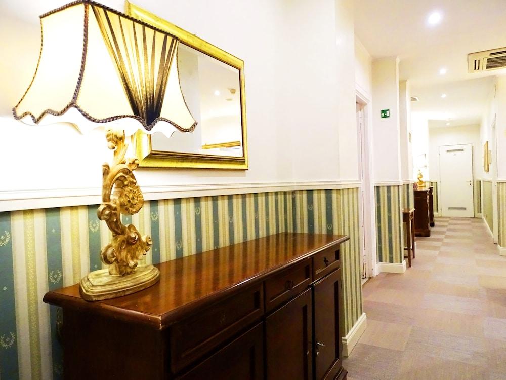 Hotel Porta Pia