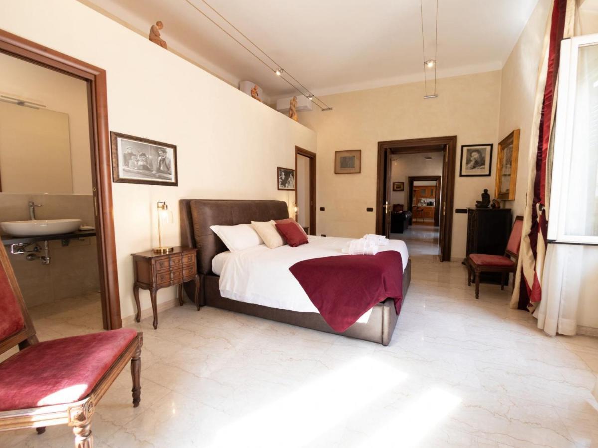 The Rent - With A View On Altare Della Patria Apartment Rome