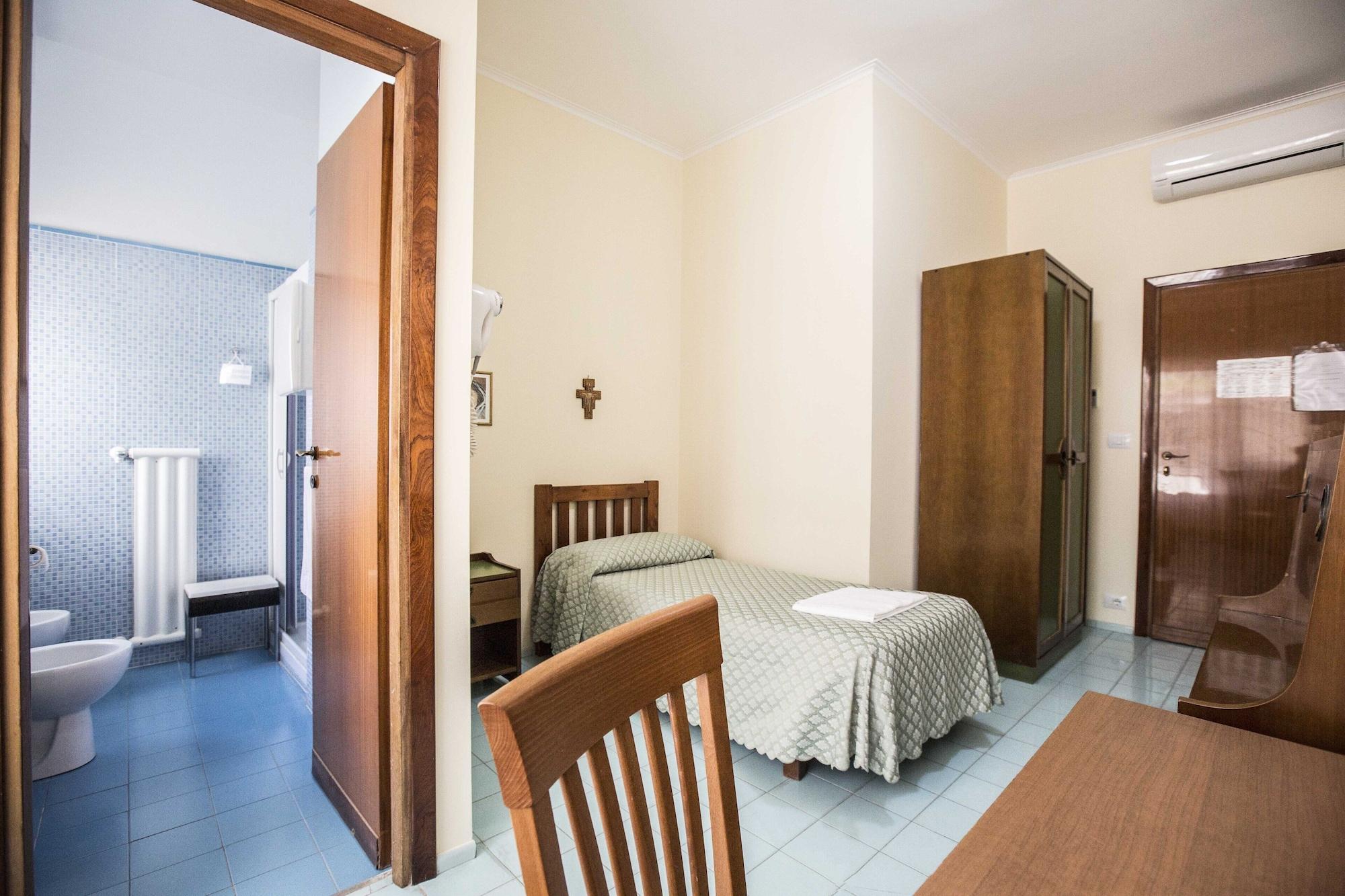 Istituto Piccole Ancelle Di Cristo Re Guest house Rome