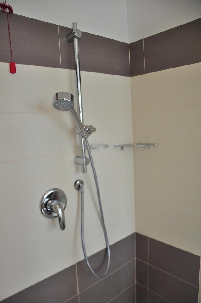 Hotel 325 Tor Vergata Rome