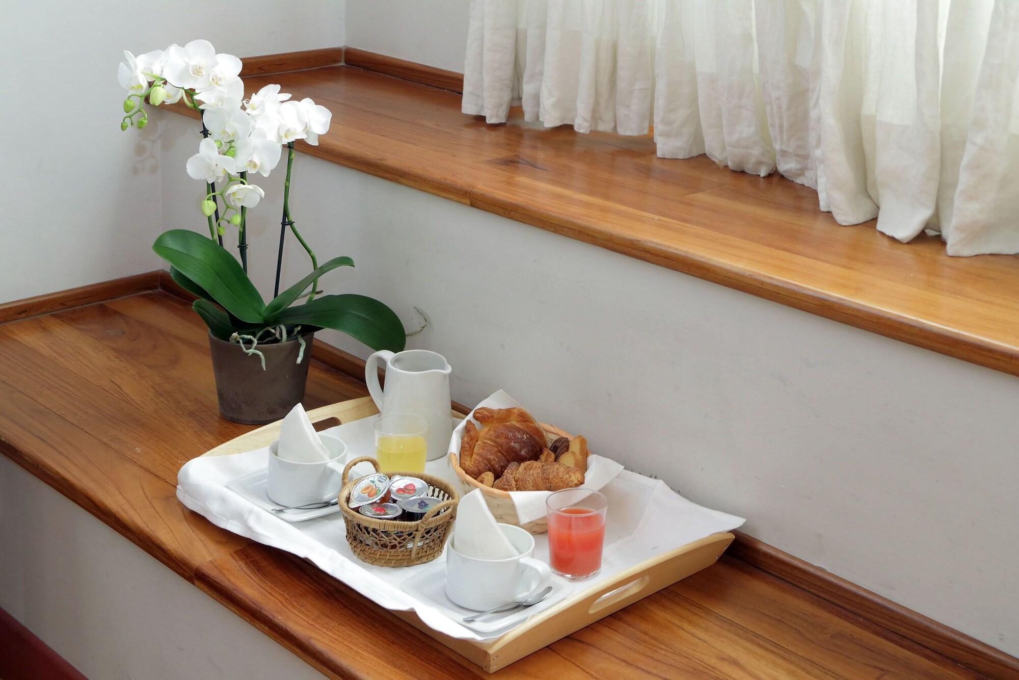Mecenate Guest house 2*