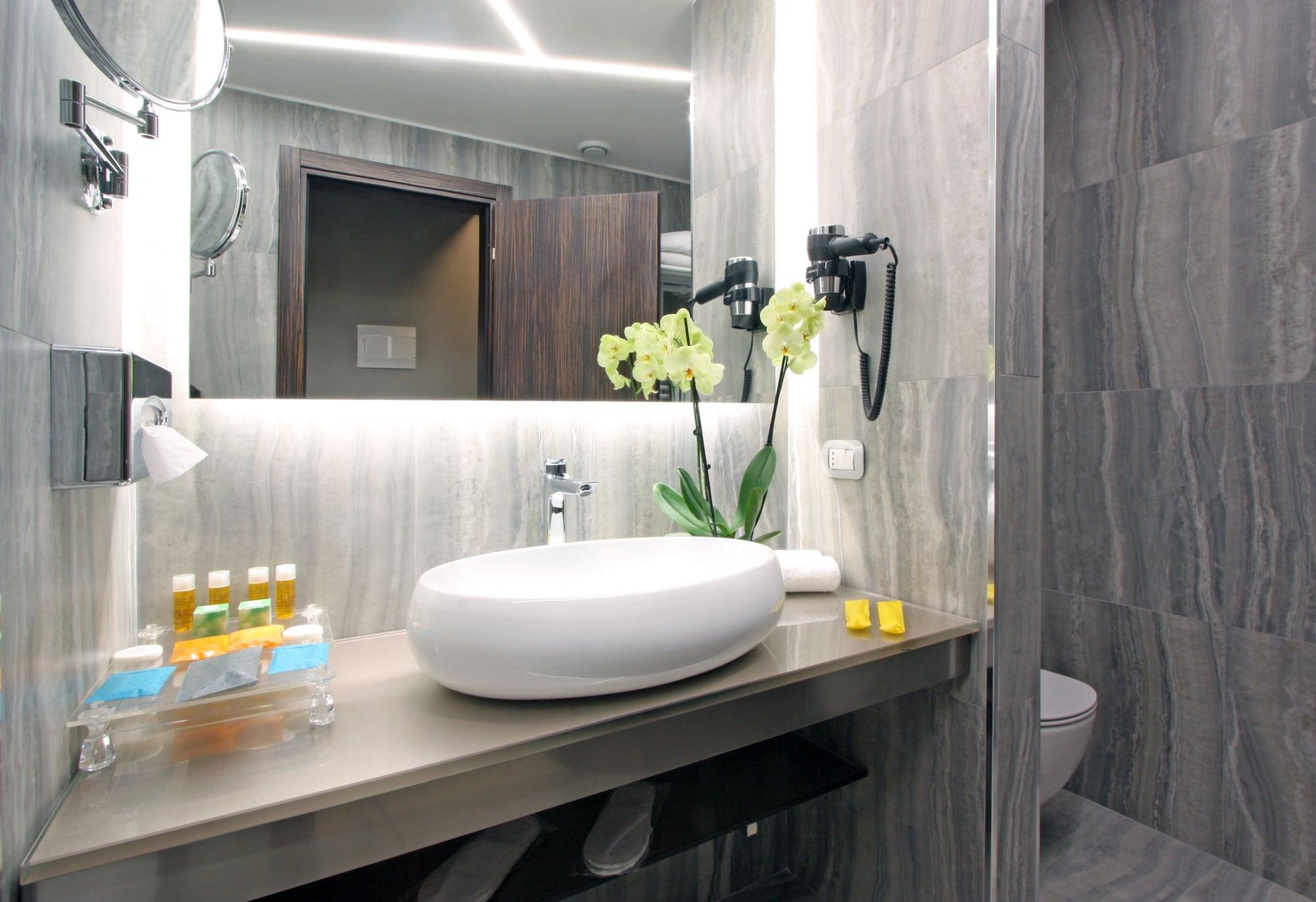 The Hive Hotel 4*