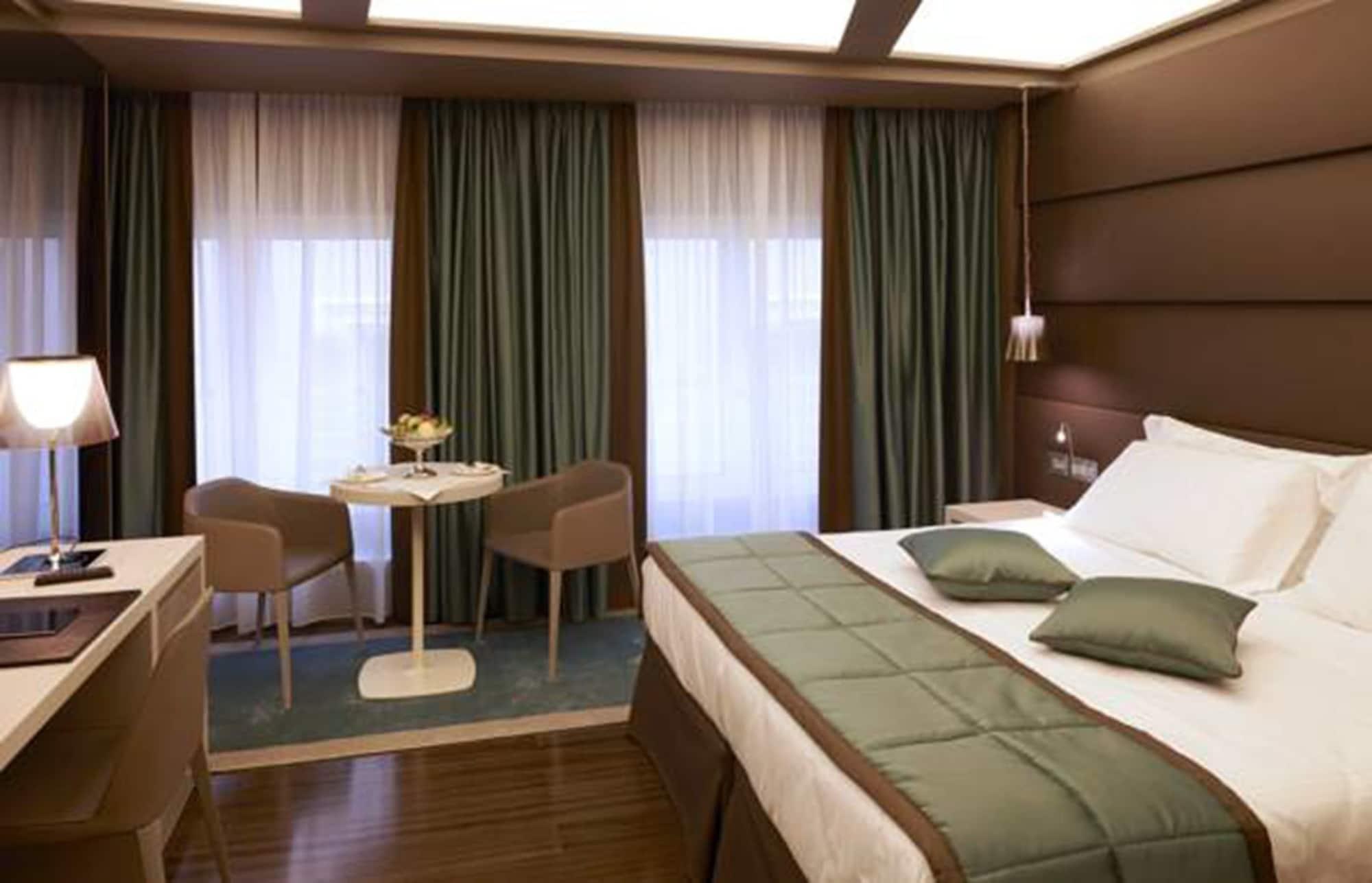 Hotel Harry's Bar Trevi & Restaurant Rome