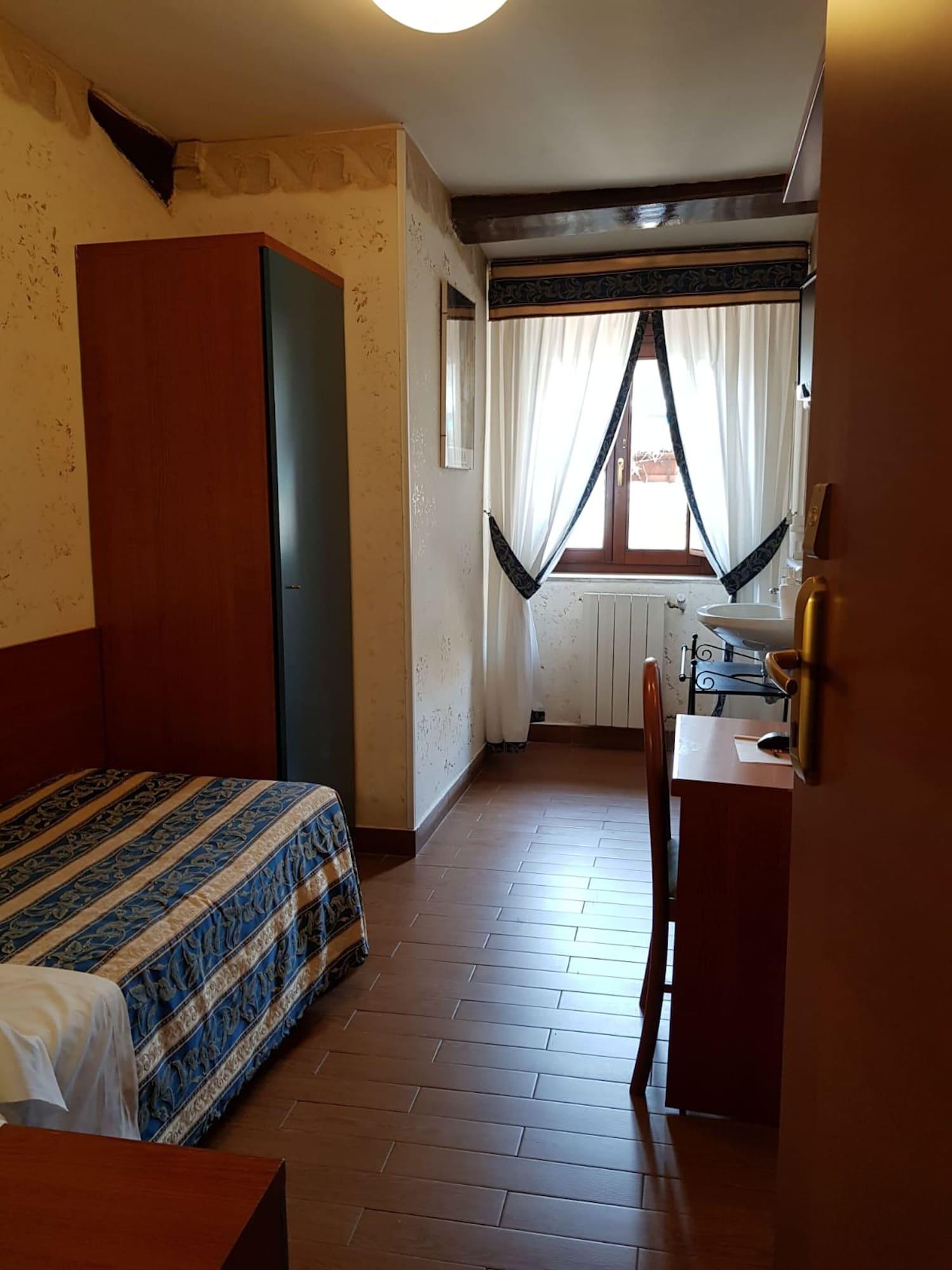 Hotel Julia 3*