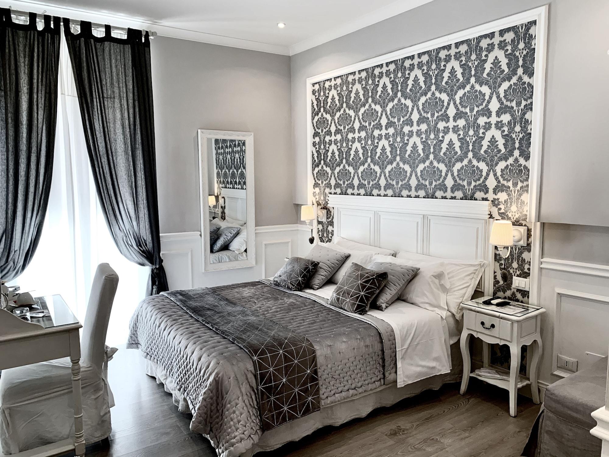 Charme & Chic Bed & Breakfast Rome