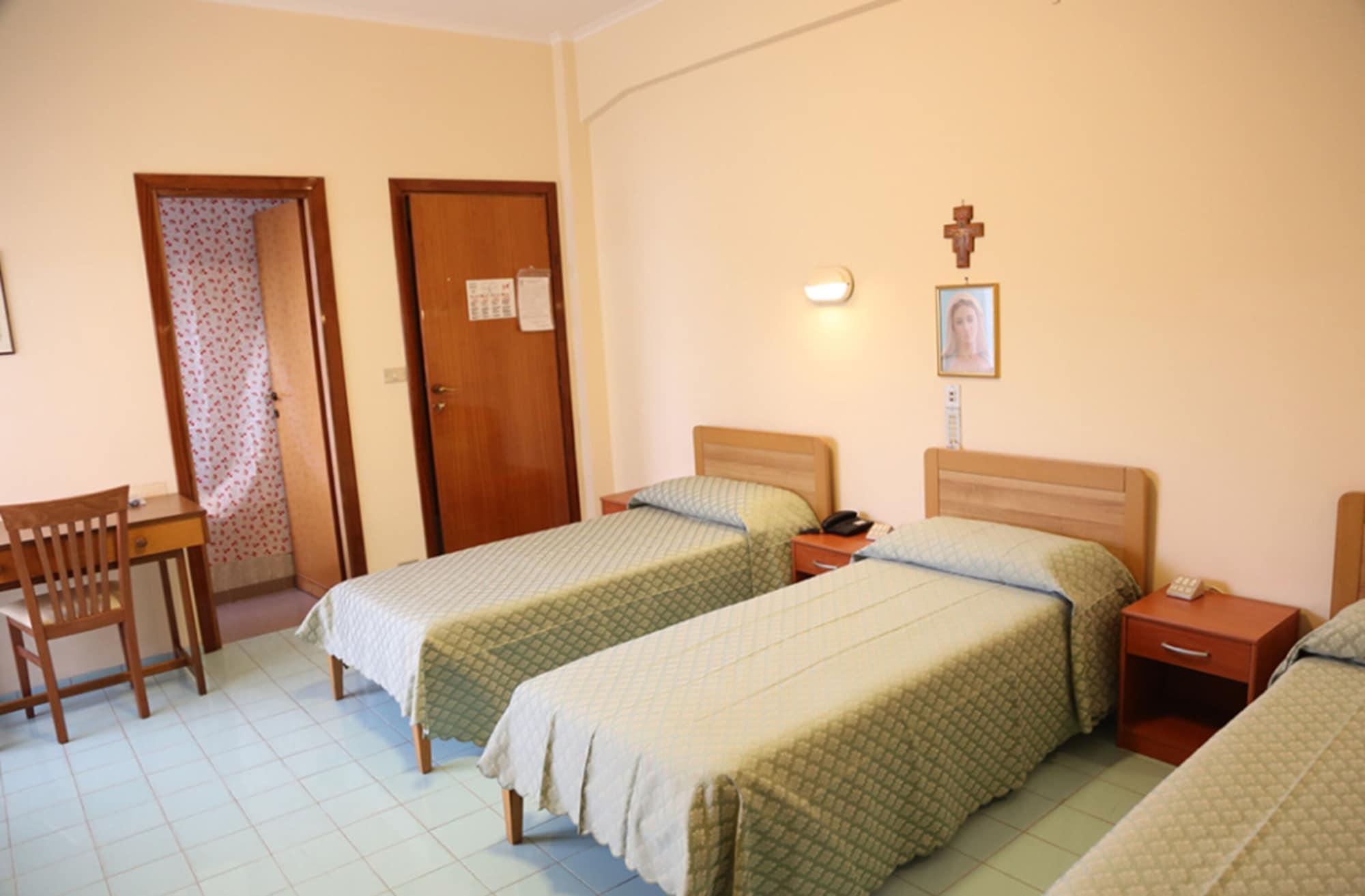 Guest house Istituto Piccole Ancelle Di Cristo Re Rome