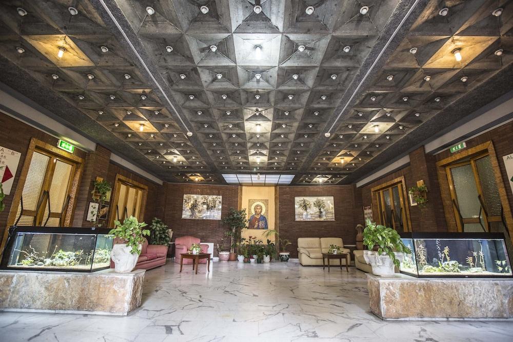 Guest house Istituto Piccole Ancelle Di Cristo Re Rome