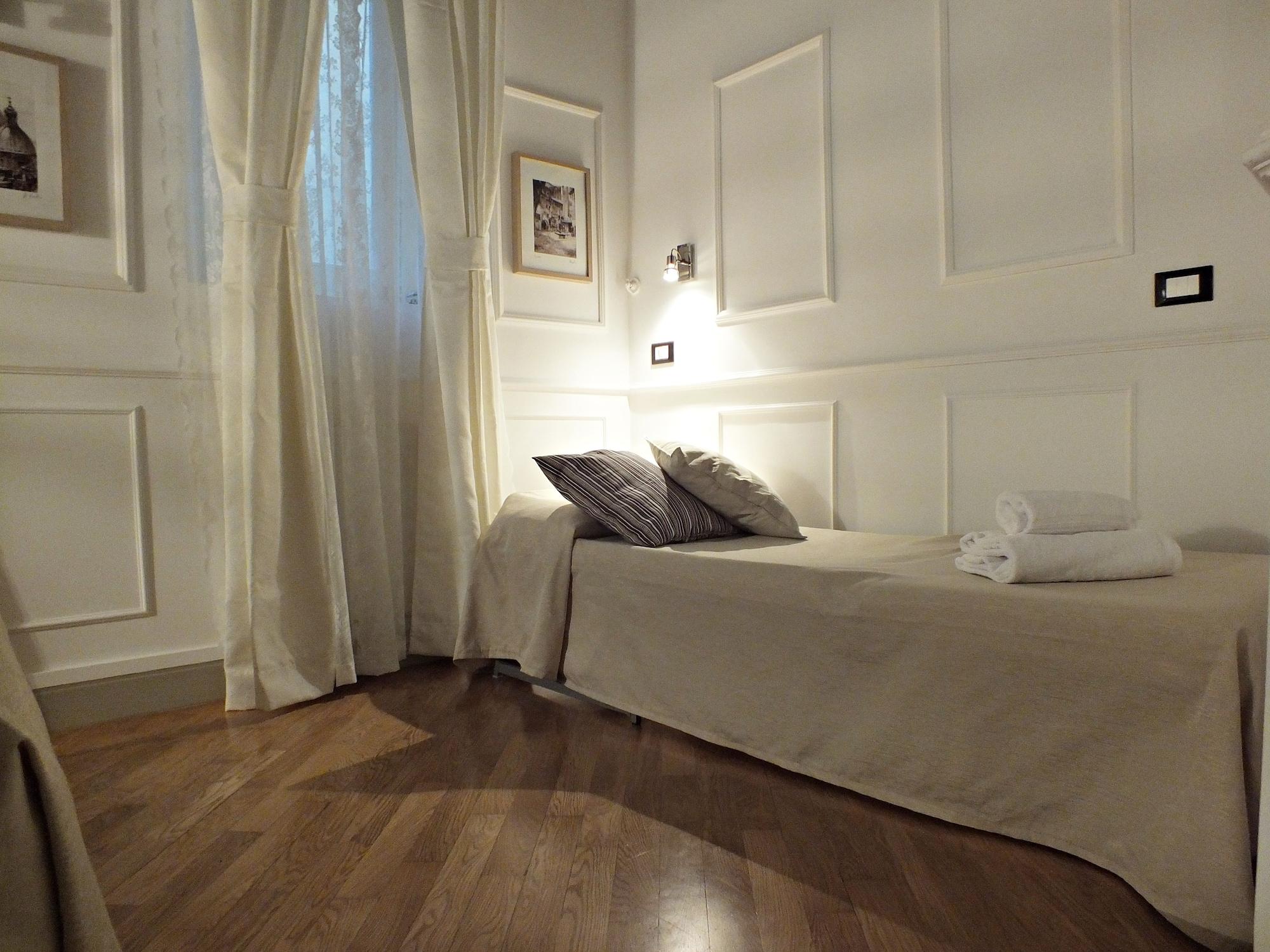 Domus Ester Guest house 2*