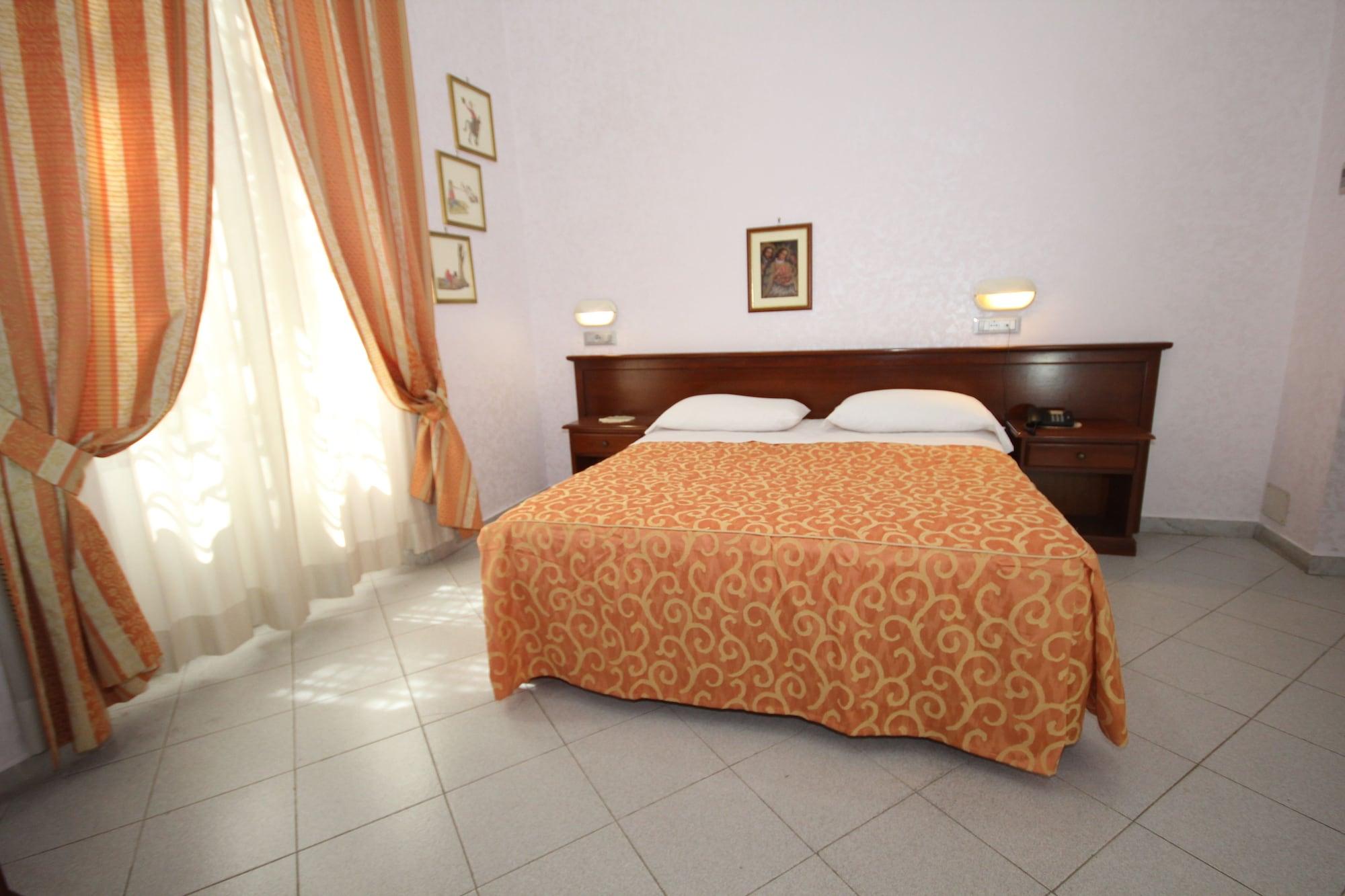 Marisa 3* Rome