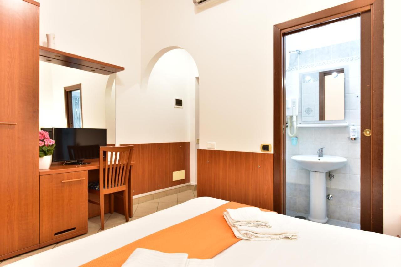 Bed & Breakfast Terminal House
