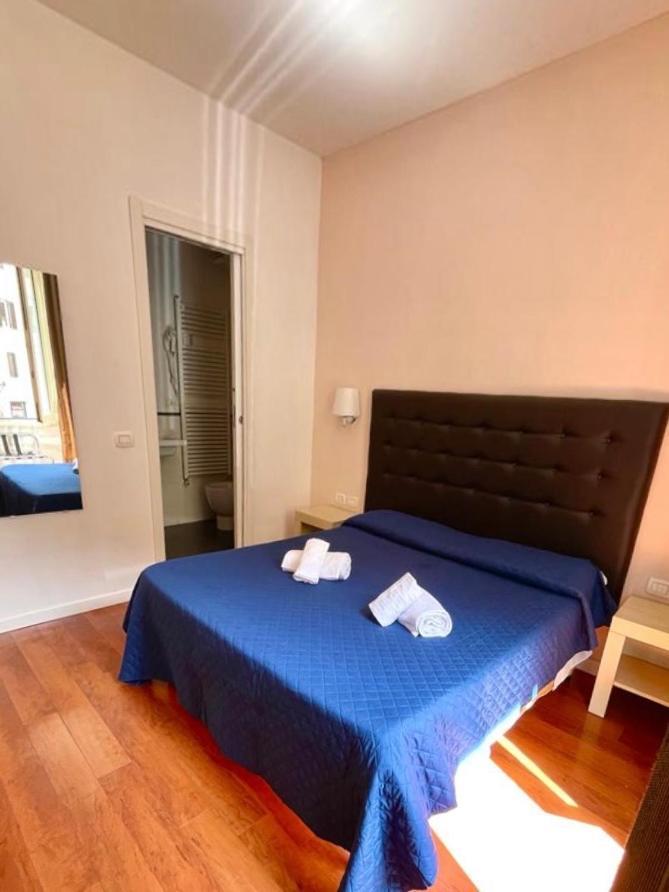 Elle Cavour Rome