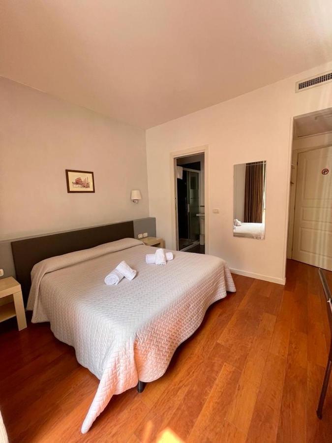 Elle Cavour 3* Rome