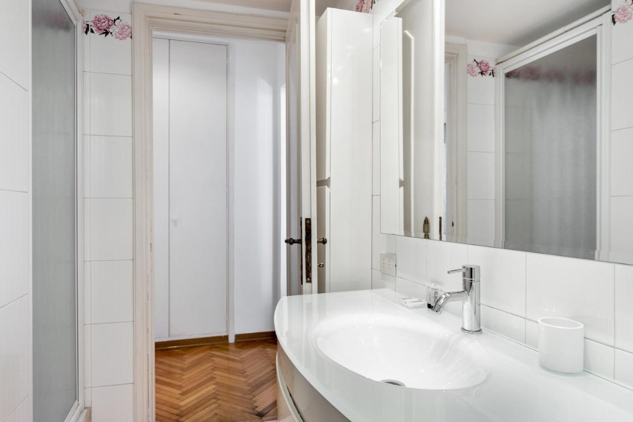 Sunny Flat Near Borghese Apartment Rome