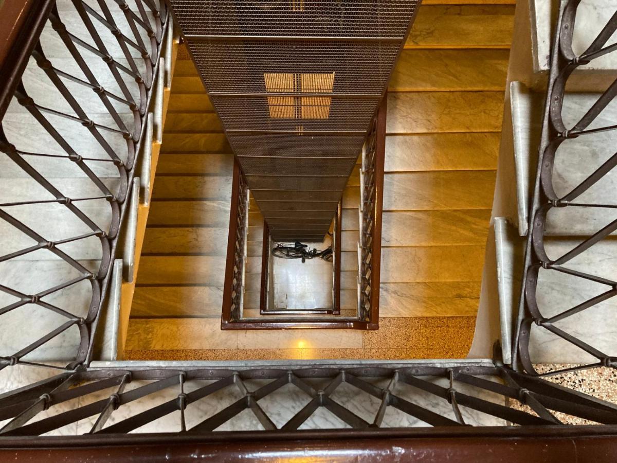 Sunny Flat Near Borghese Apartment *