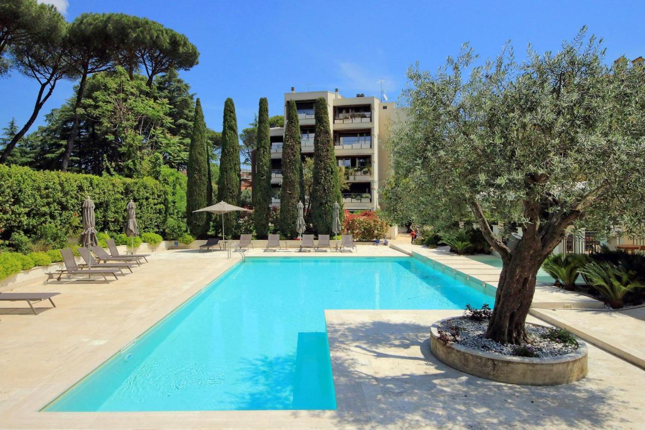 Luxury Aurelia With Swimming Pool Roma