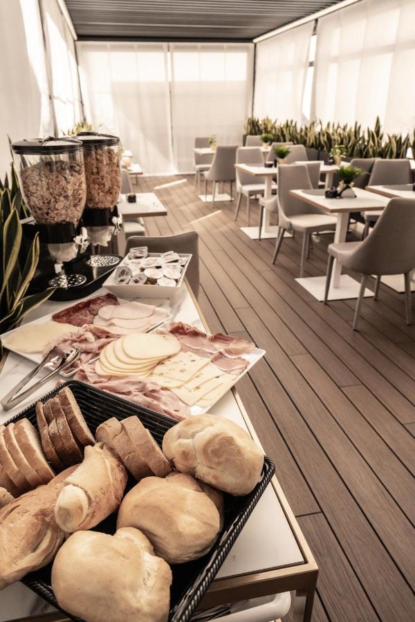 Relais Manzoni 3* Rome