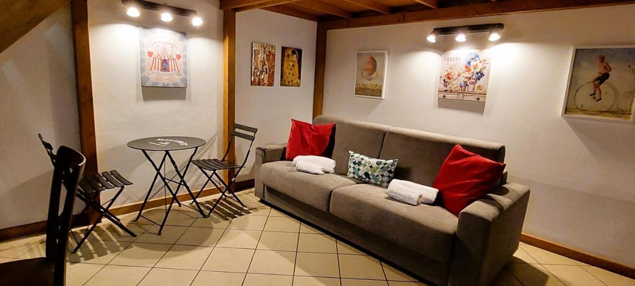 Gemelli Holidays 2: Dual Loft With Private Courtyard