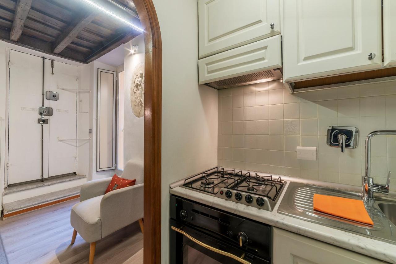 Giubbonari 23 - Fromhometorome Apartment *