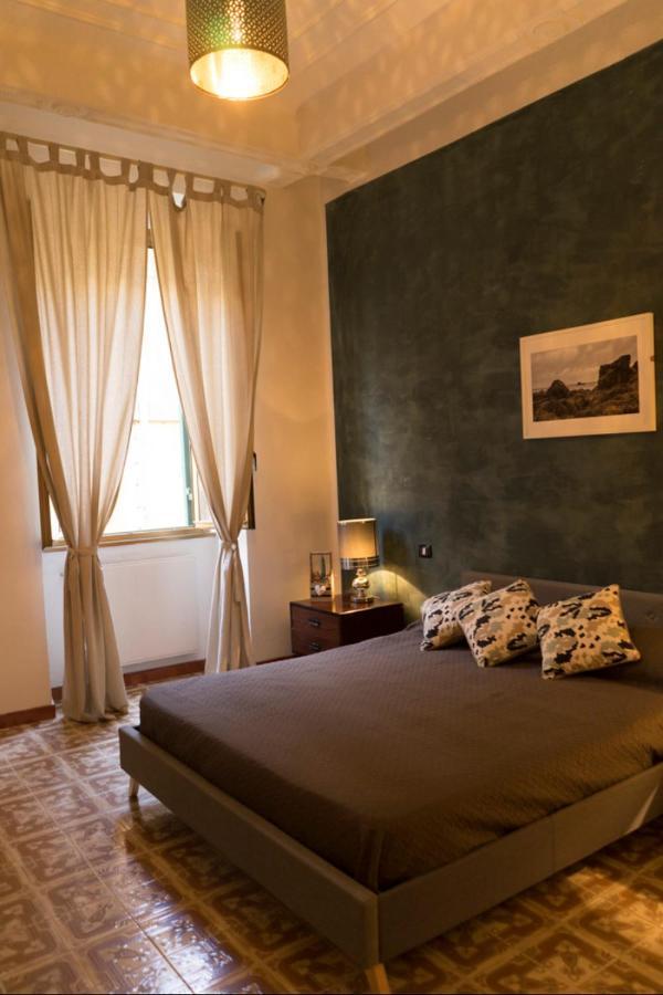 Trastevere Corner 8 *