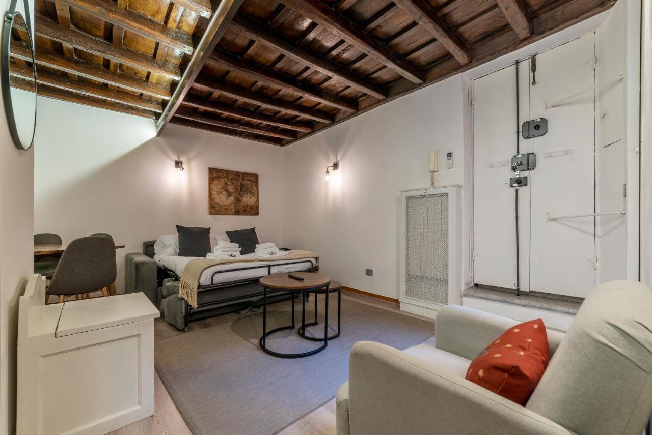 Giubbonari 23 - Fromhometorome Apartment Rome