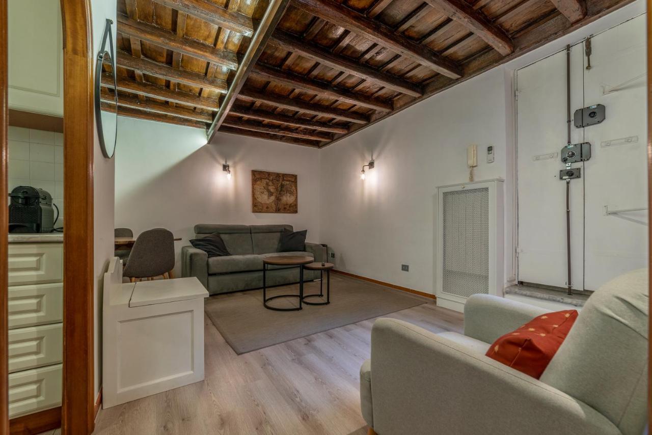 Apartment Giubbonari 23 - Fromhometorome Rome
