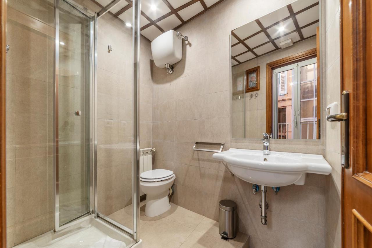 Apartment Giubbonari 23 - Fromhometorome Rome