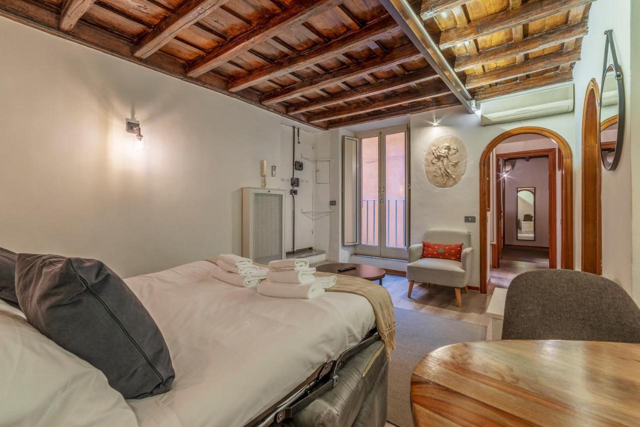 Giubbonari 23 - Fromhometorome Apartment