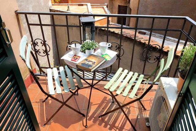 Apartment Pantheon 2 Bedrooms *