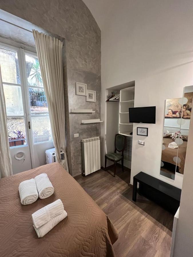 Marcelina Vaticans Rooms Rome