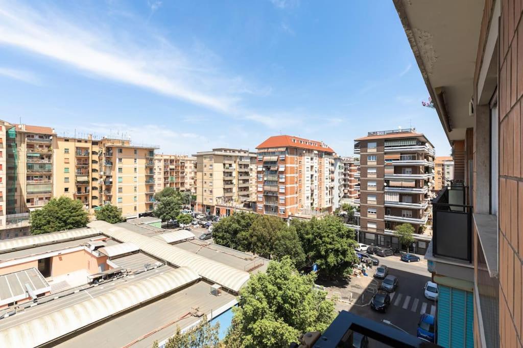 Appartamento Cinecittà Incantevole E Moderno 2+2+1 Ac Wifi Roma