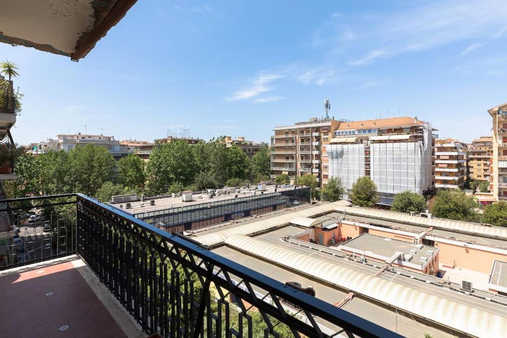 Appartamento Cinecittà Incantevole E Moderno 2+2+1 Ac Wifi Roma